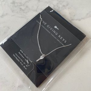 BNWT Giving Key Mini Necklace Adjustable 16-18”